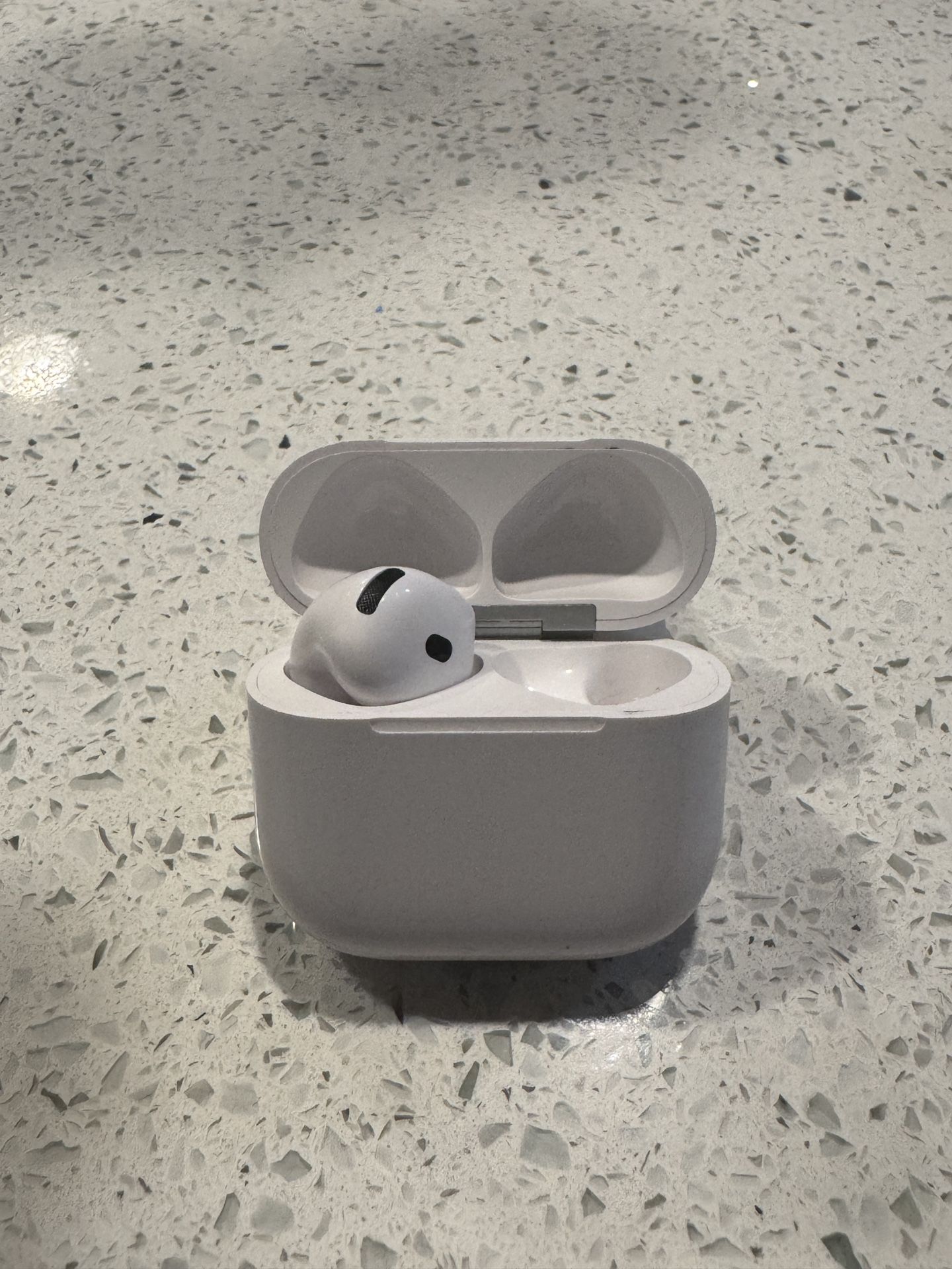 AirPods Gen 4 Left AirPod Only