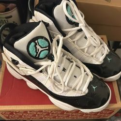 Kids Sneakers 4.5