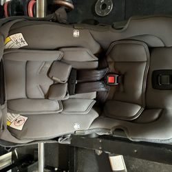 Pipa Nuna Car Seat And Base.  Used For <1 Year Of.  Great Condition.  