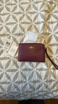 Coach Women’s wristlet