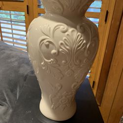 Lenox Georgian Embossed Ivory 16 Inch Vase. New