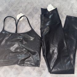 OFFLINE ByAerie The Hugger  Crossover  Crackle leggings and Sports Bra set black