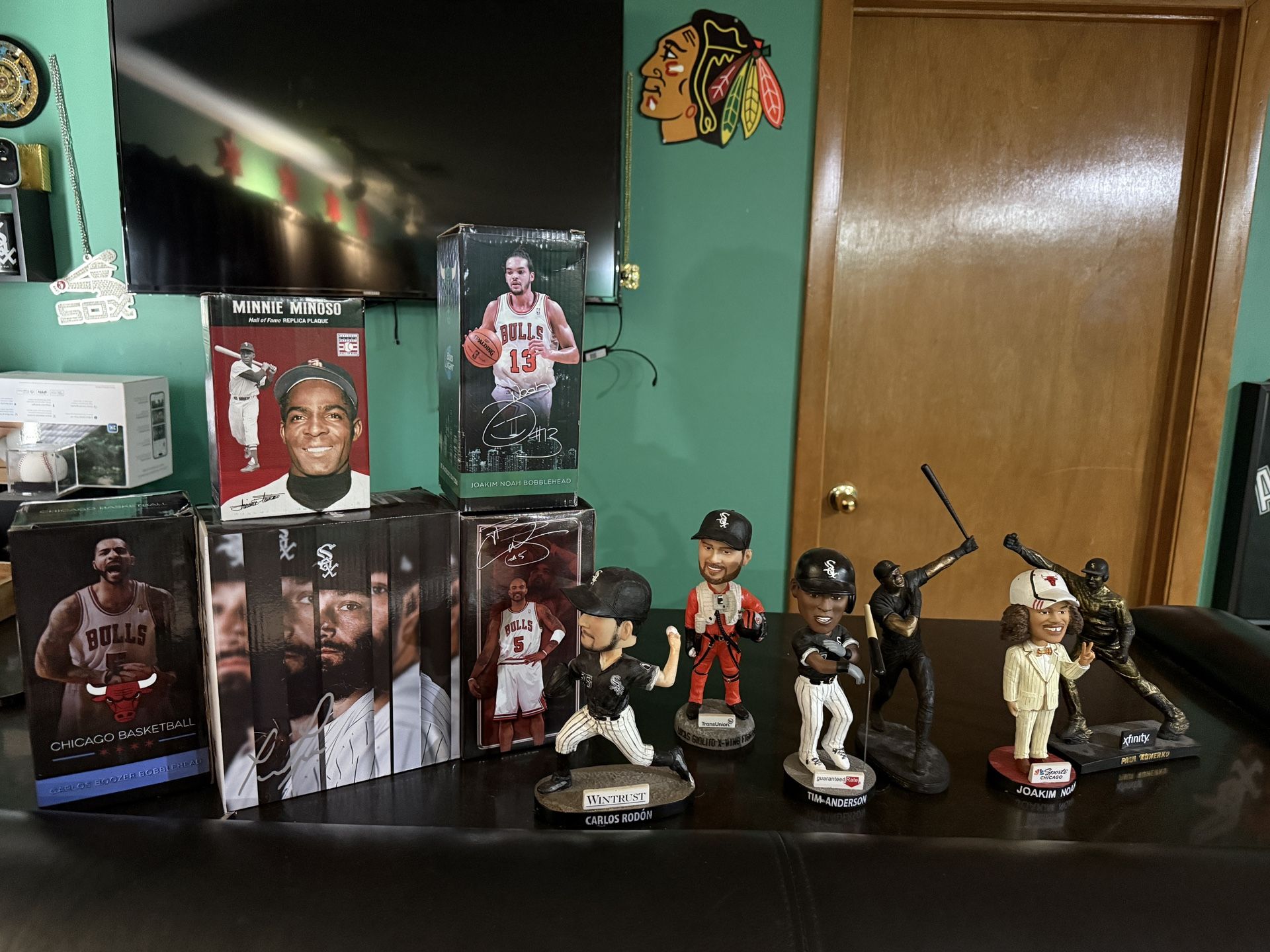 Chicago Bulls Chicago White Sox Bobbleheads and Statues