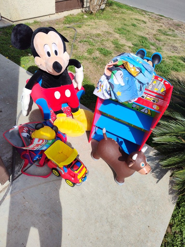 Mickey Mouse Misc Stuff .....MAKE OFFER..