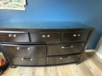 Nice matching dresser and nightstand