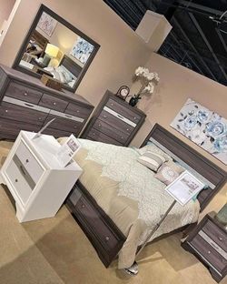 Bedroom Furniture Set