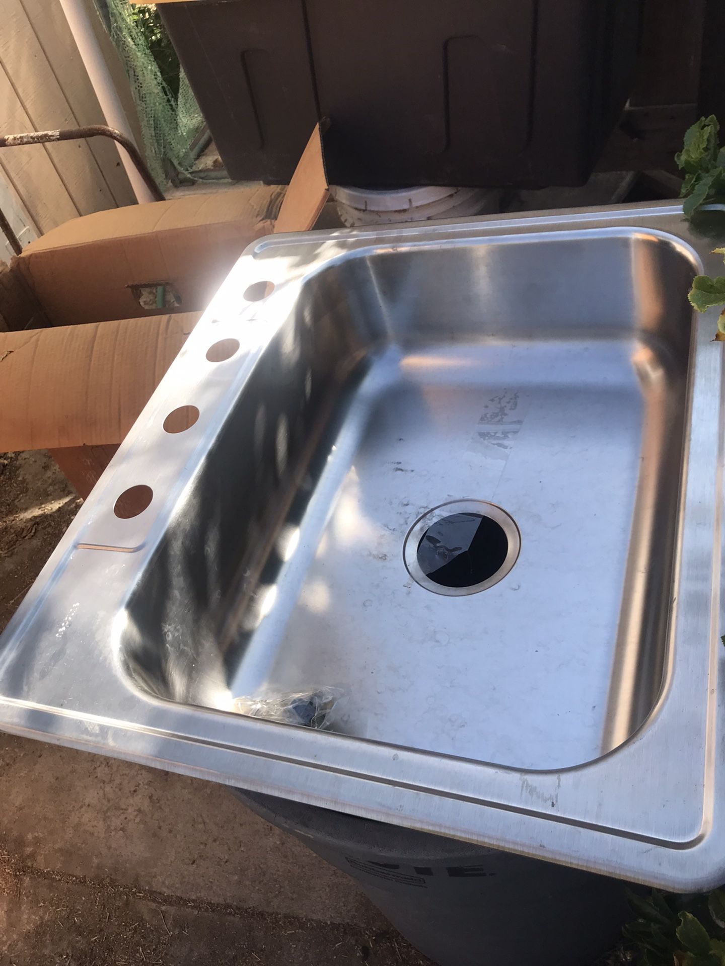 Stainless steel sink