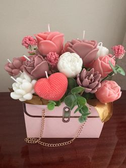 Gorgeous flower candle bouquet 💐
