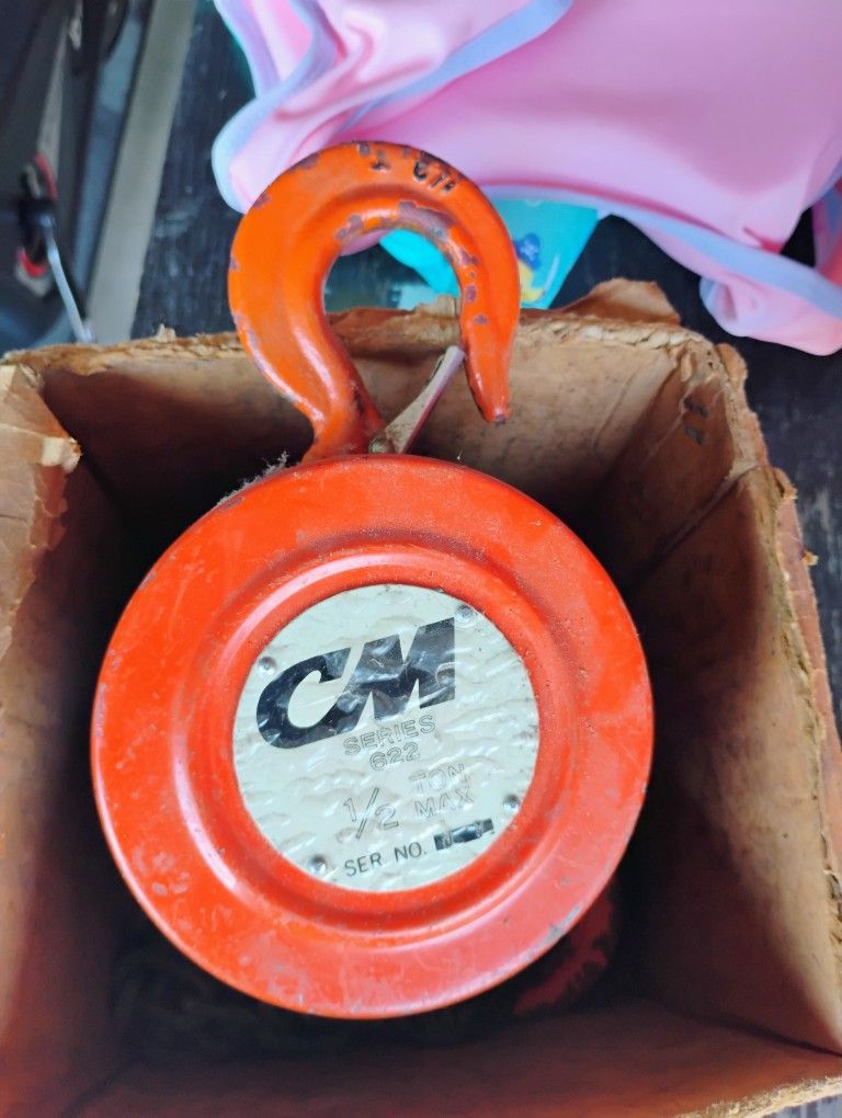 CM Series 662 1/2 Ton Hand Hoist