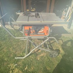Rigid Table Saw 