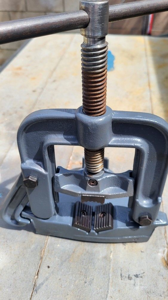 Pipe Vise for Sale in Long Beach, CA OfferUp