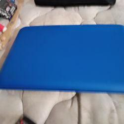 Brand New DVD Player With Remote Control And Car Charger And It Even Comes With A Black Bag