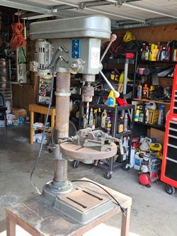 Intergram Machin Tool, Heavy Duty Drill Press 12 speed,  in Grate Working Condition