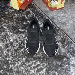 Boy Puma Shoes Size 13C.   (pickup In Escondido) 