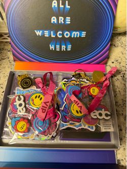 2 EDC LAS VEGAS WRISTBANDS