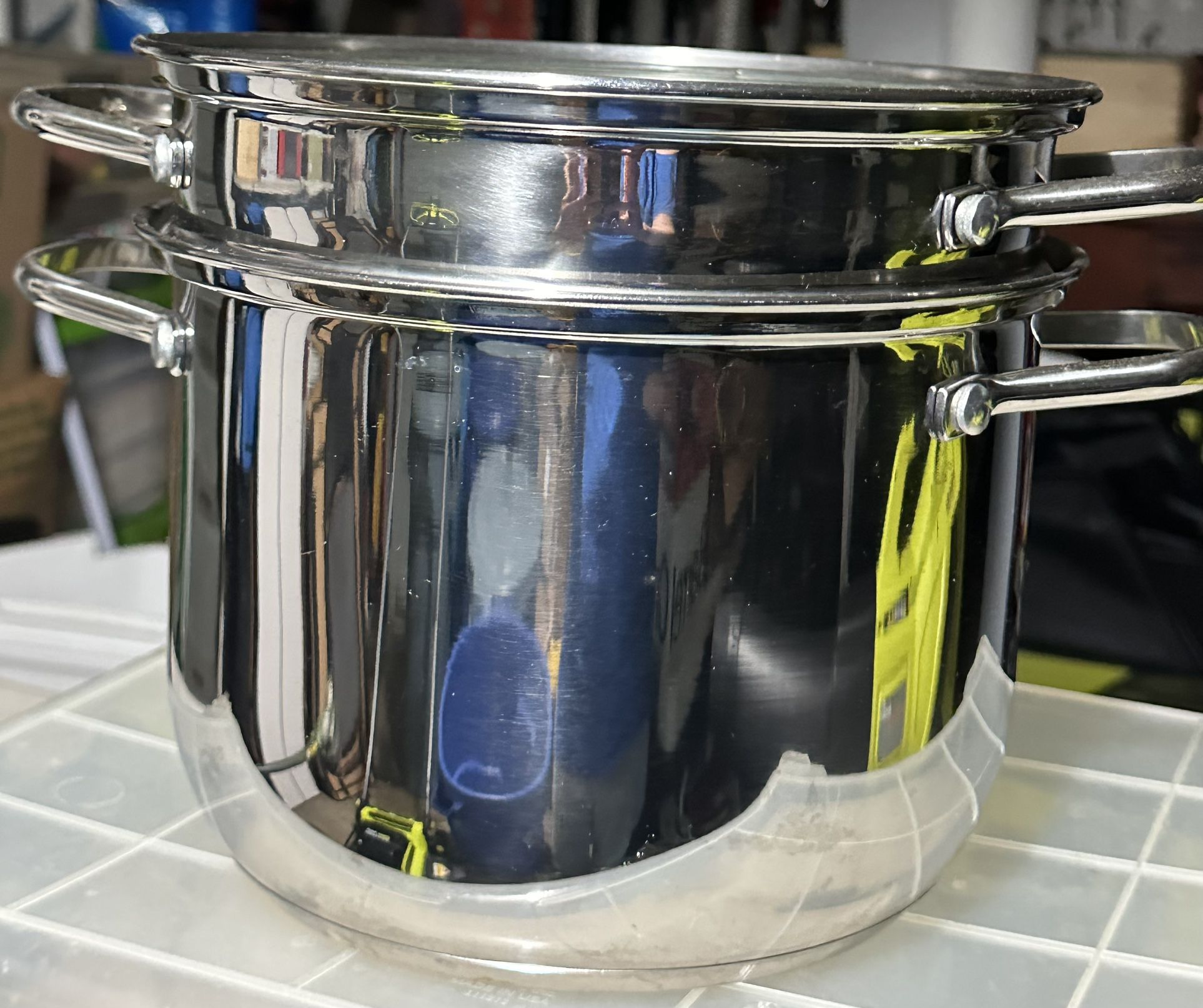 Large Pot With Strainer