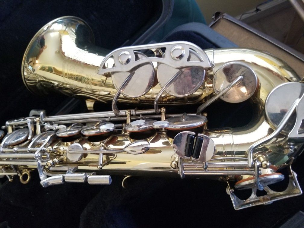 Alto saxophone - Selmer Bundy II