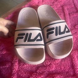 Fila Slides Size 9/10