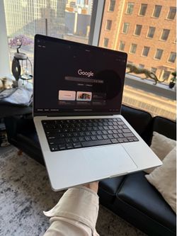 MacBook Pro m5 chip 14in