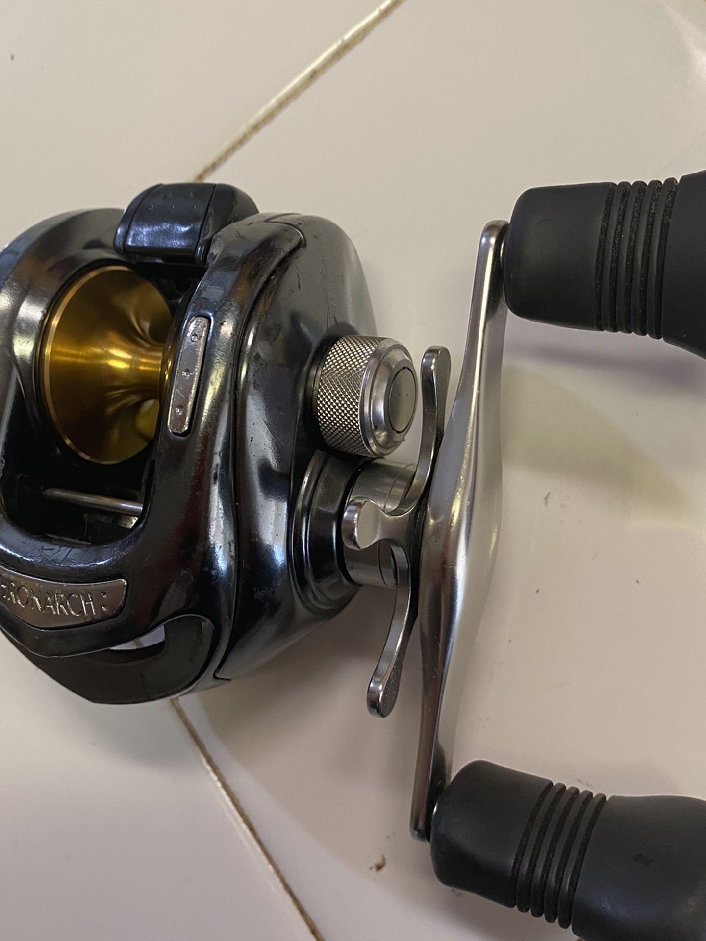 Shimano Chronarch Left Hand Reel