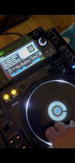 Pioneer CDJ 2000