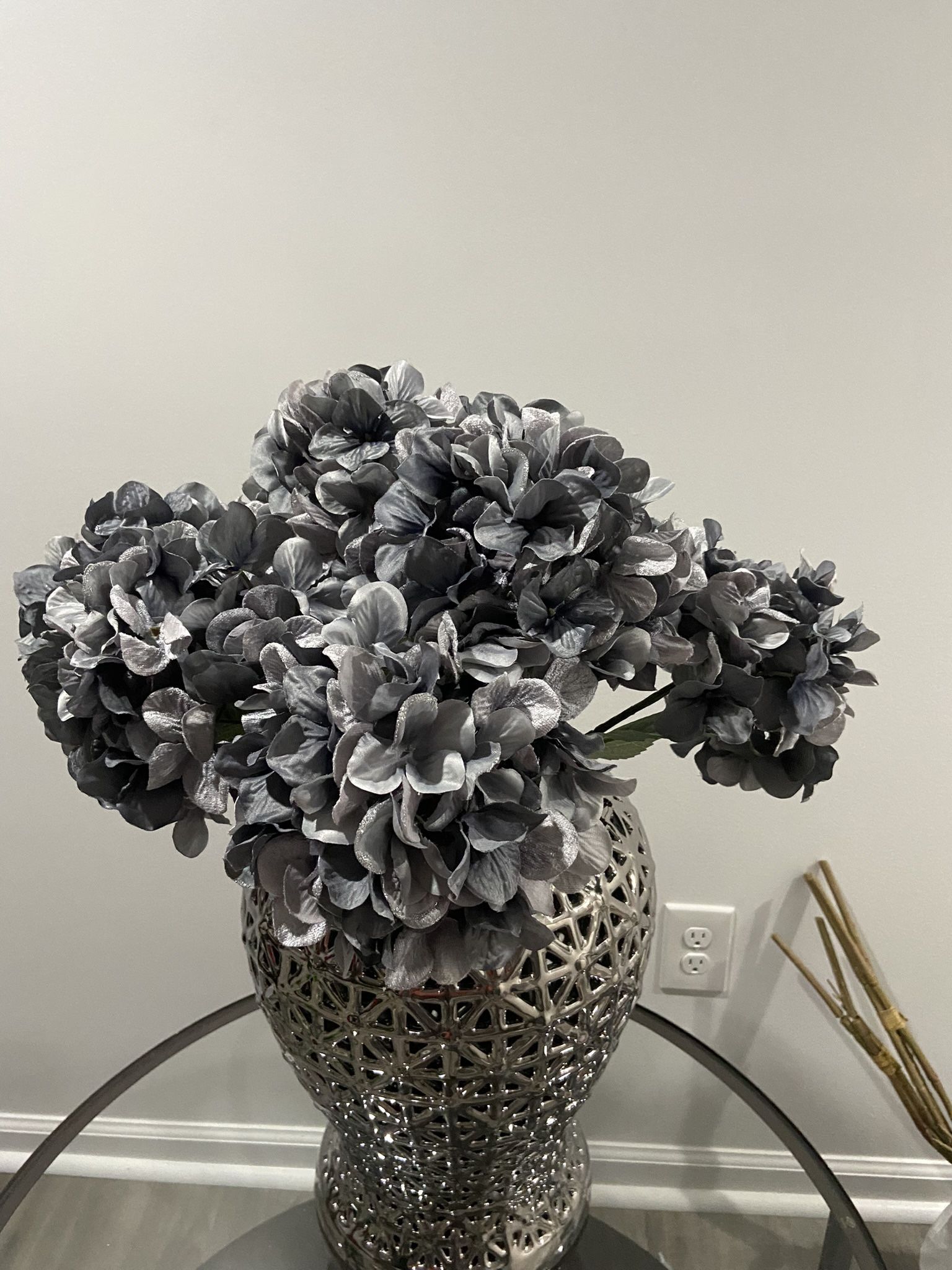 Artificial Flowers ( 6 Pieces) New