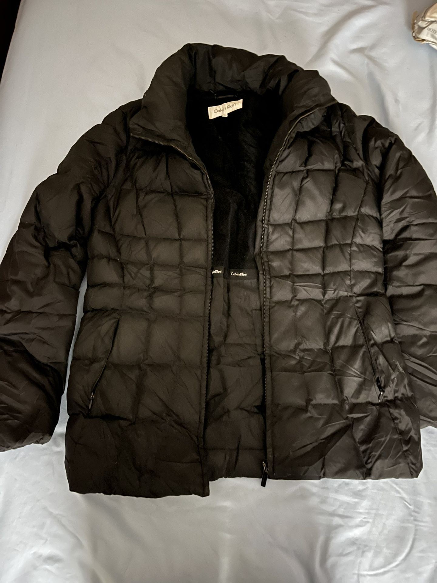 Calvin Klein Zip up puffer