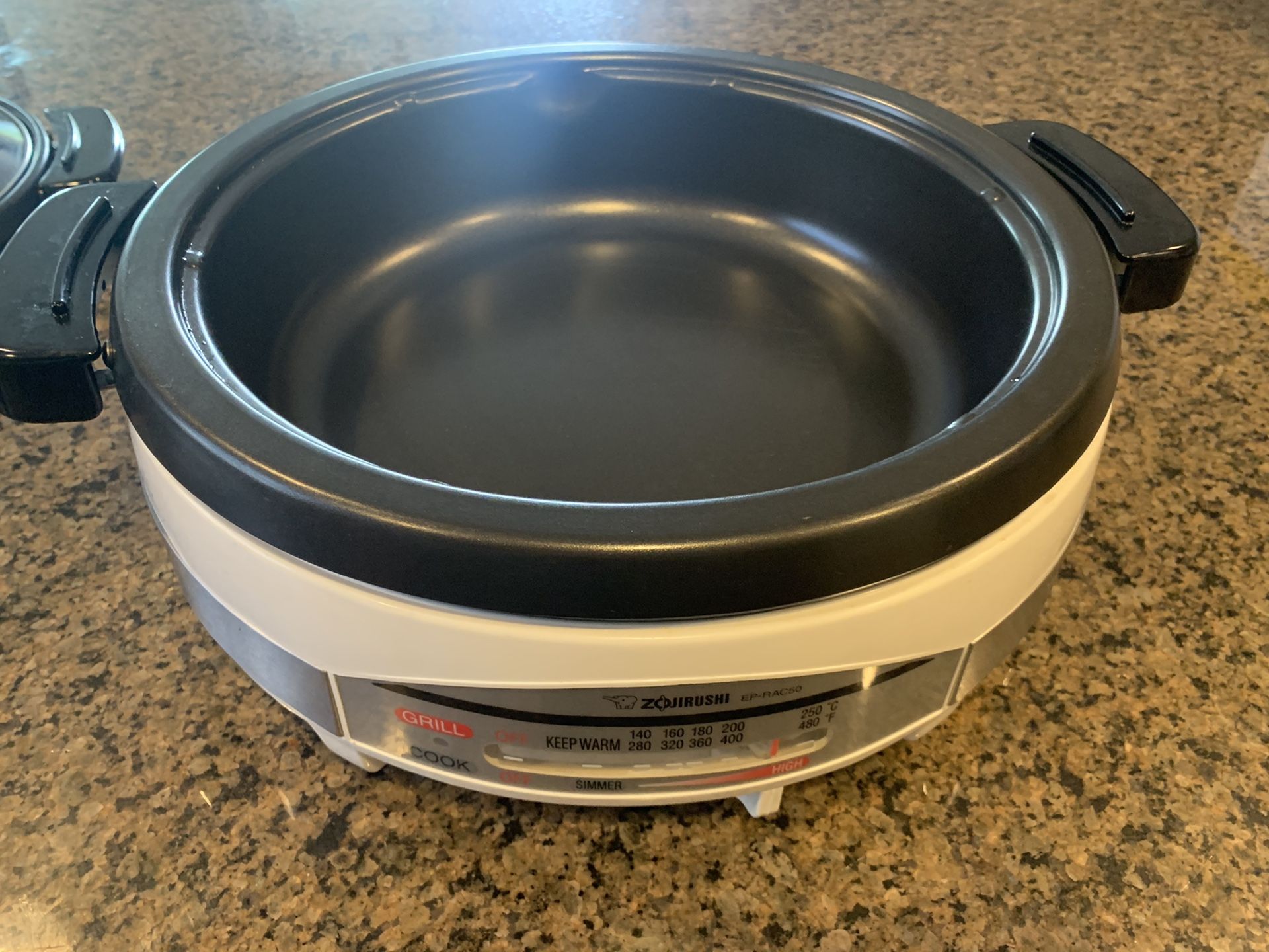 ZOJIRUSHI EPRAC50 Gourmet d’Expert Electric Skillet for Sale in Las