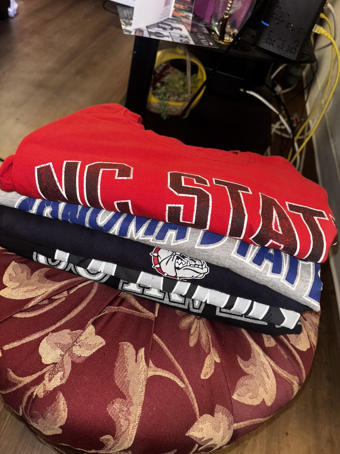 Lot Of 5 College Tees For $25