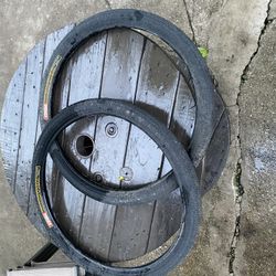 KENDA tires (size on pics)