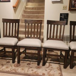 4 Dining Room Chairs