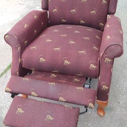 Free. 2 Recliners