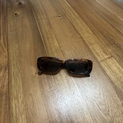 Women’s Tortoise Rectangle Sunglasses