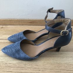 Clarks Navy Snake Print Heels Size 7