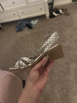 Girls shoes