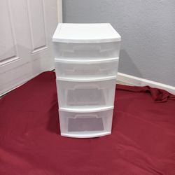 Plastic Drawer In Storage Bins In Storage Containers In Organizers In Great Condition 