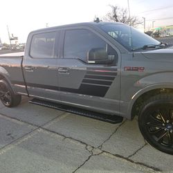 2020 Ford F150 $ 26,300