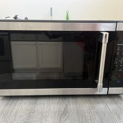 Microwave - Barely Used