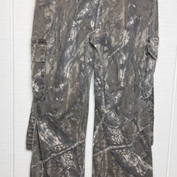 Disclosure Camo Cargo Pants Size Women's 11/30 (30x29) Green Straight Leg