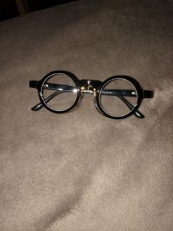 Seriously Inquiring. Black N Gold Round Frame 🕶️