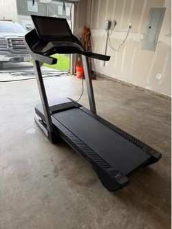 ProForm 9000 Pro Smart Treadmill