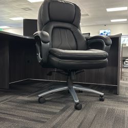 The Kingston Big & Tall Executive Office Chair