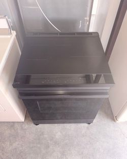 Samsung Dark Stainless Steel Electric  Flat Top Stove Oven Range