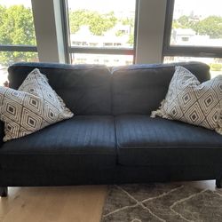 Navy Blue Loveseat Couch with Pillows – Excellent Condition