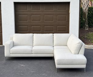 🛋️ Sectional Sofa/Couch - Microfiber - Delivery Available 🚛