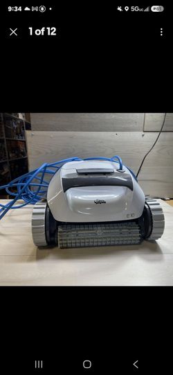 Dolphin E10 Robotic Pool Cleaner