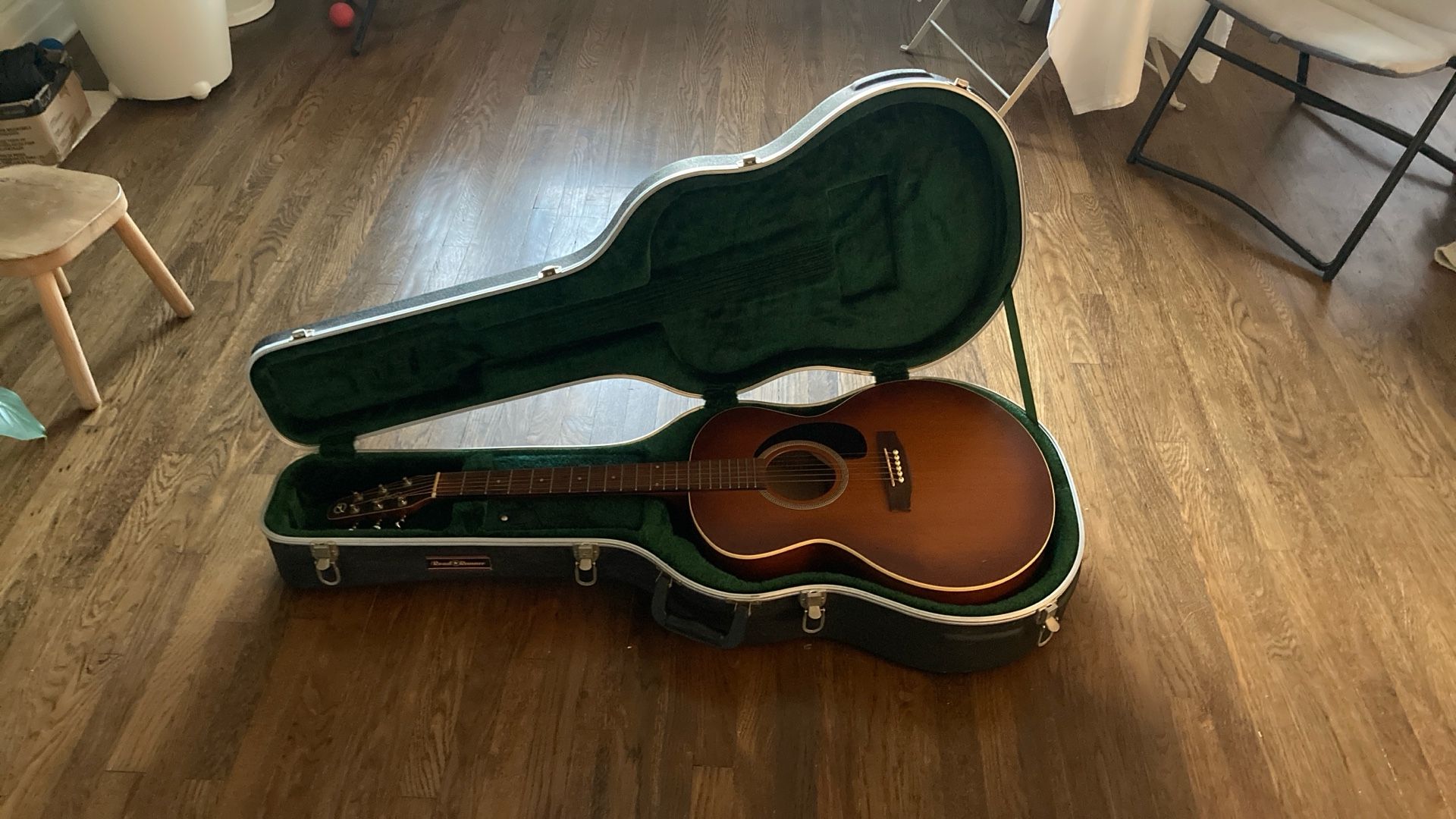 Seagull Guitar With Hard Case