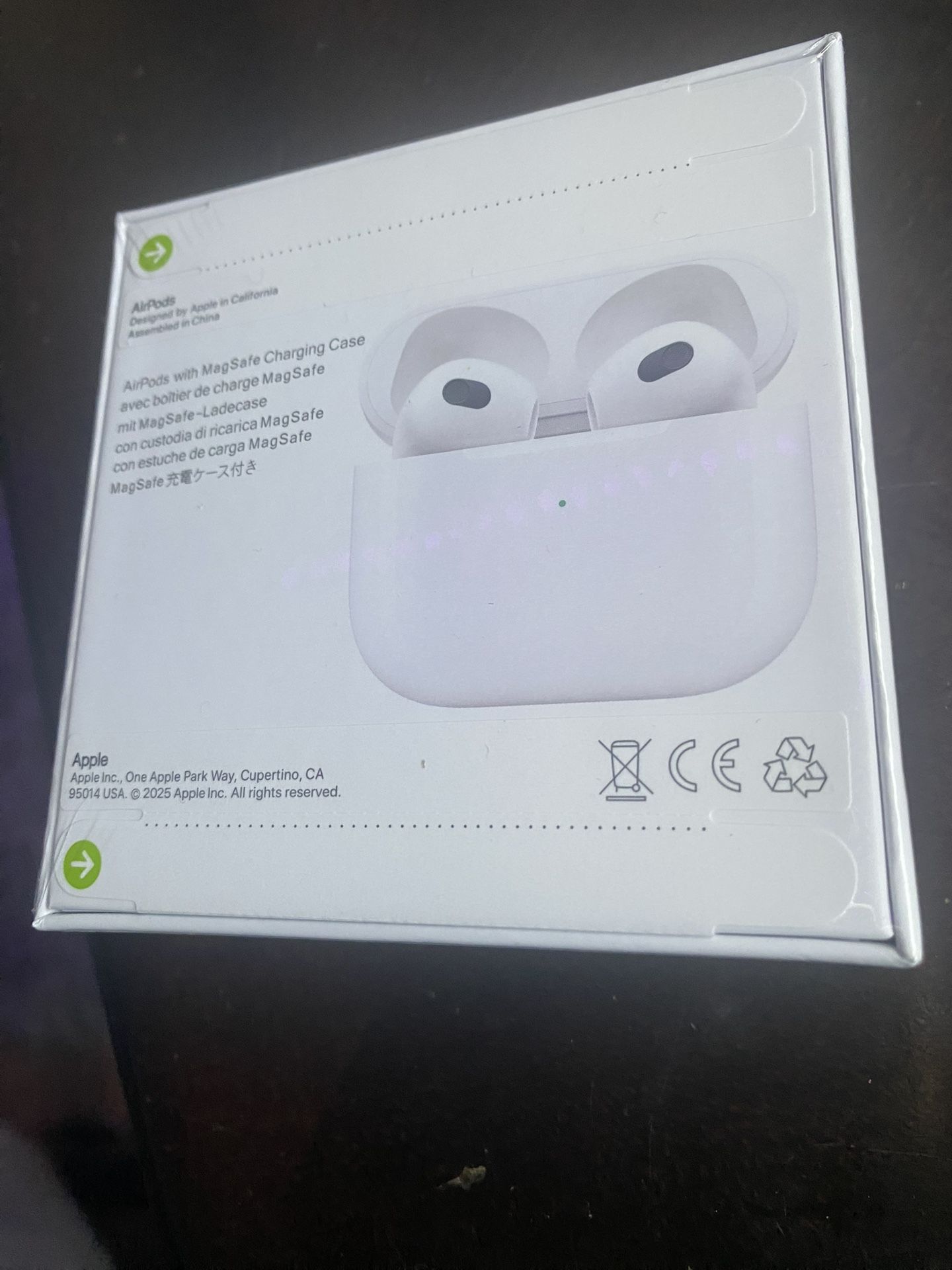 Apple AirPods (3rd Generation) Wireless Ear Buds, Bluetooth Headphones, Personalized Spatial Audio, Sweat and Water Resistant, Lightning Charging Case