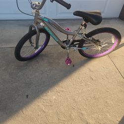 Schwinn Grey Bikes Good Tires Brakes 200