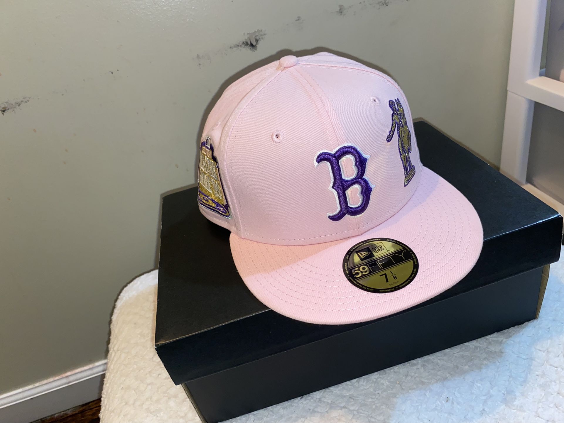 NEW ERA FITTED SIZE 7 1/8